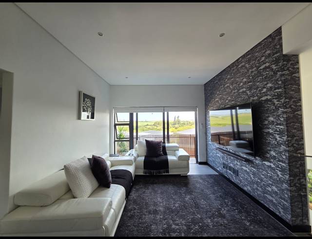 2 BEDROOM APARTMENT FOR SALE IN PALM LAKES ESTATE